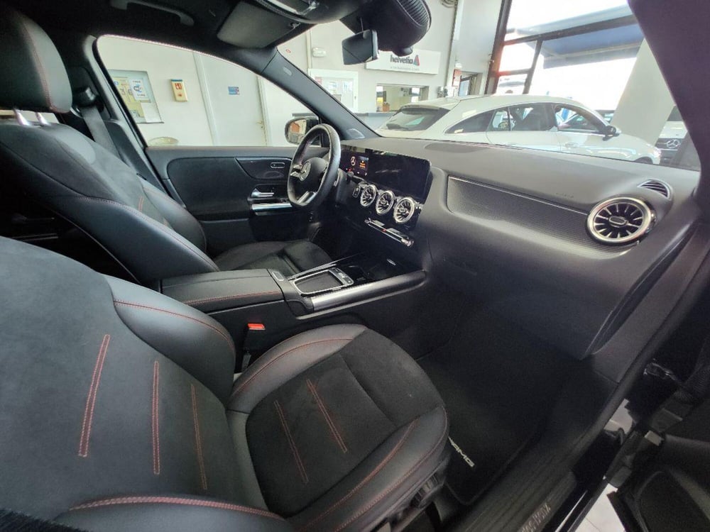 Mercedes-Benz GLB usata a Milano (14)