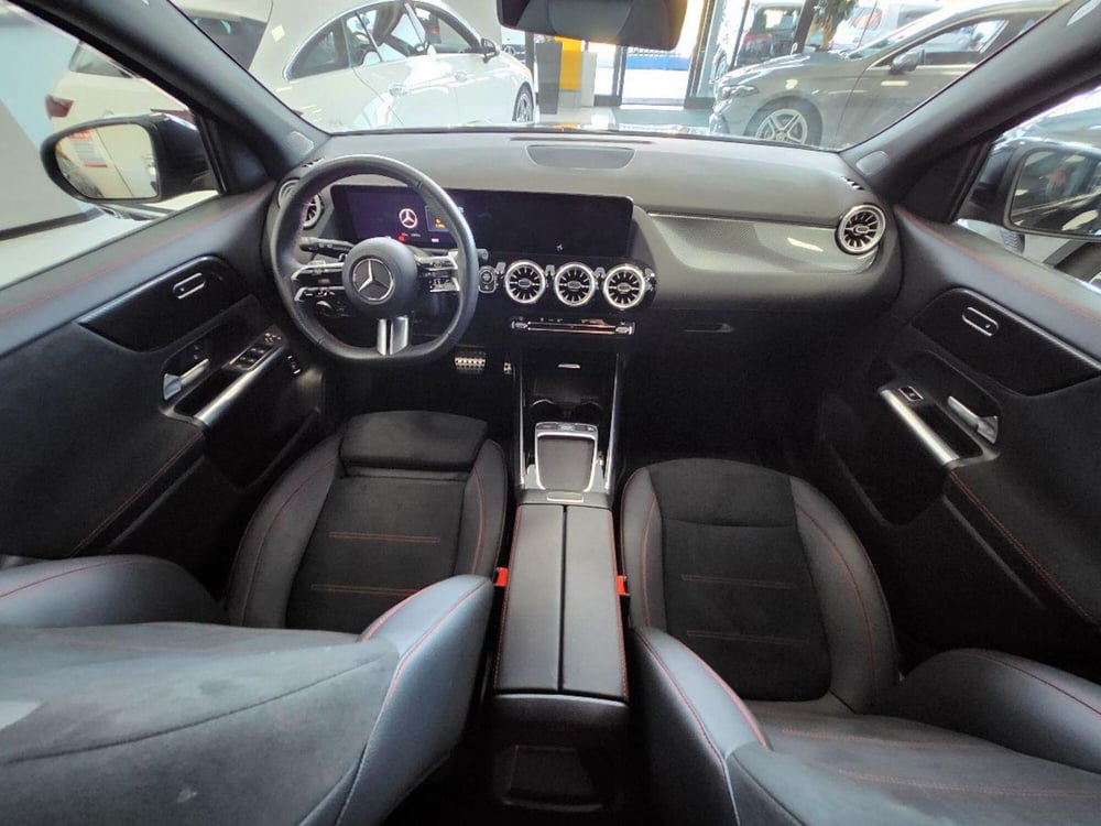 Mercedes-Benz GLB usata a Milano (18)