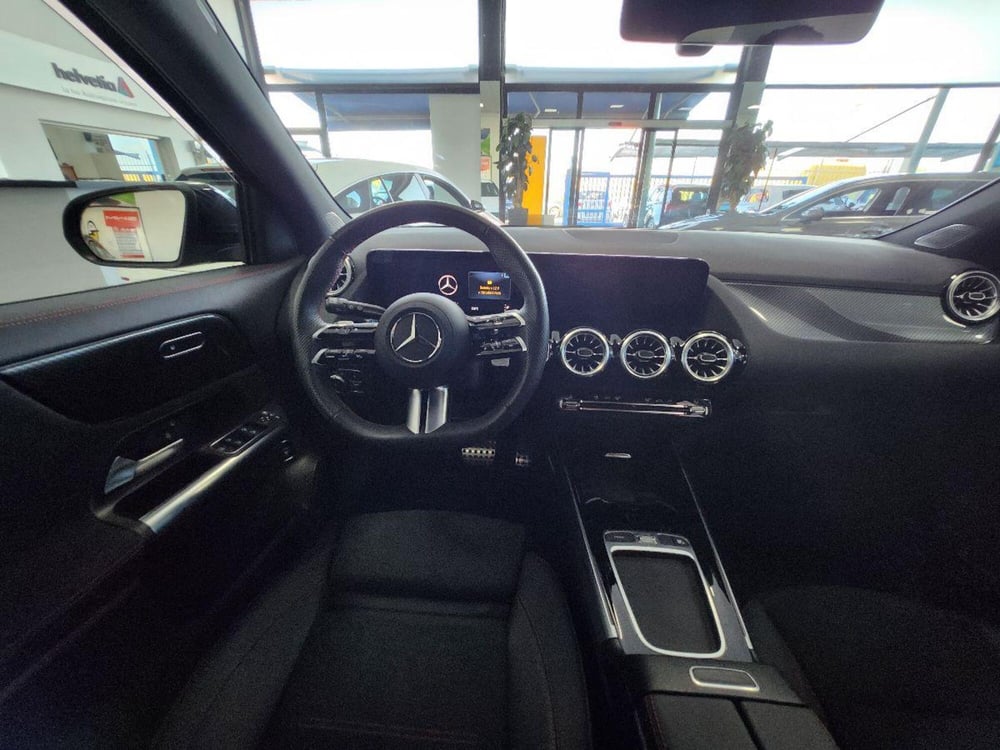 Mercedes-Benz GLB usata a Milano (19)