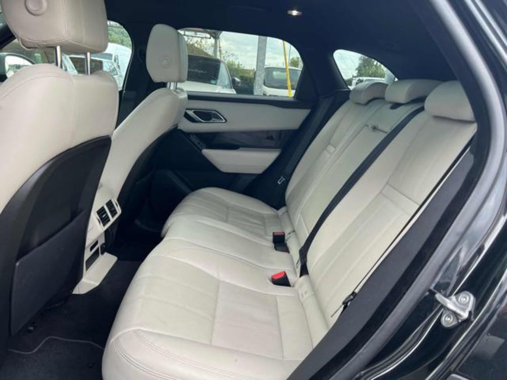 Land Rover Range Rover Velar usata a Lucca (9)