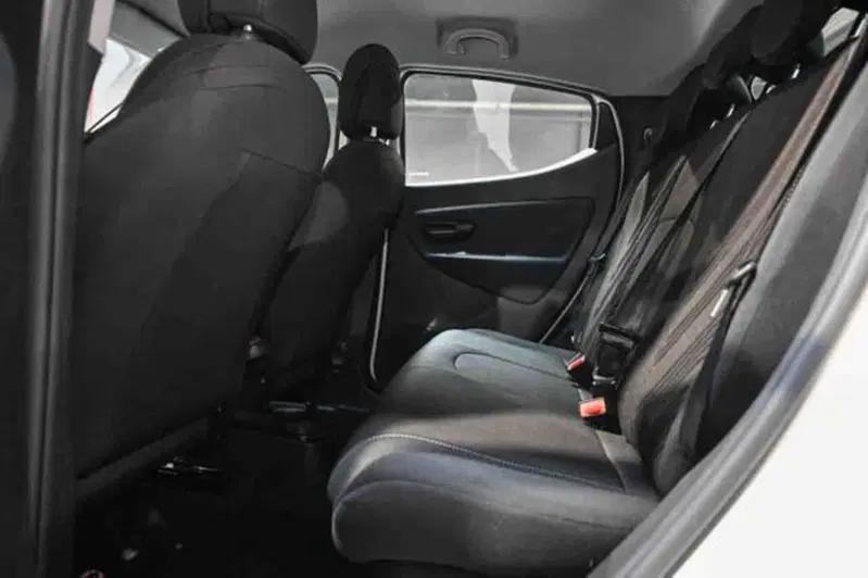 Lancia Ypsilon usata a Torino (11)