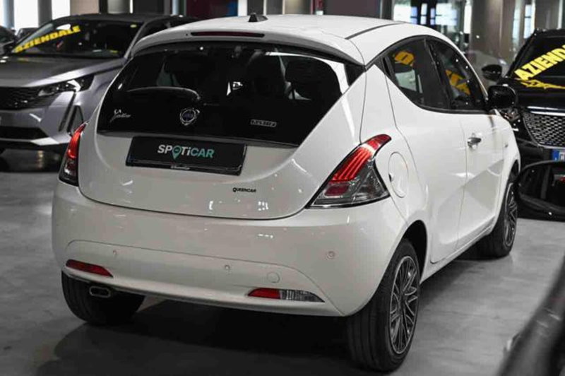 Lancia Ypsilon usata a Torino (3)