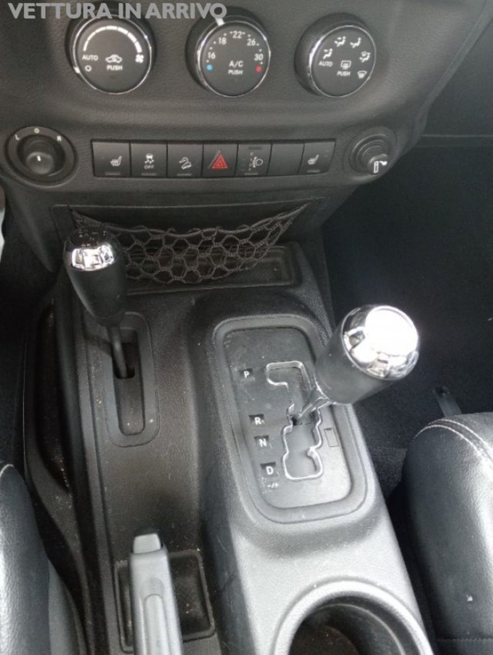 Jeep Wrangler usata a Modena (17)