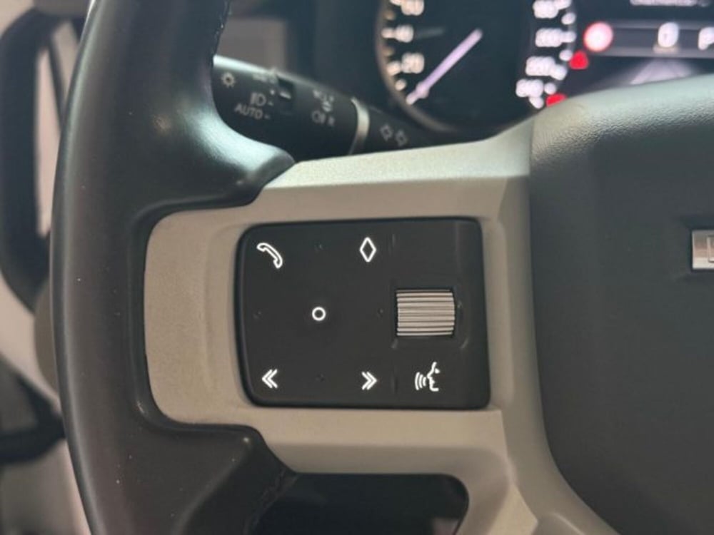 Land Rover Defender usata a Trapani (17)