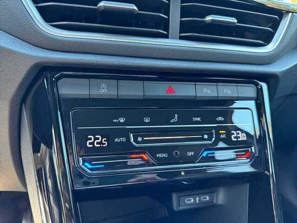 Volkswagen T-Roc nuova a Ravenna (16)