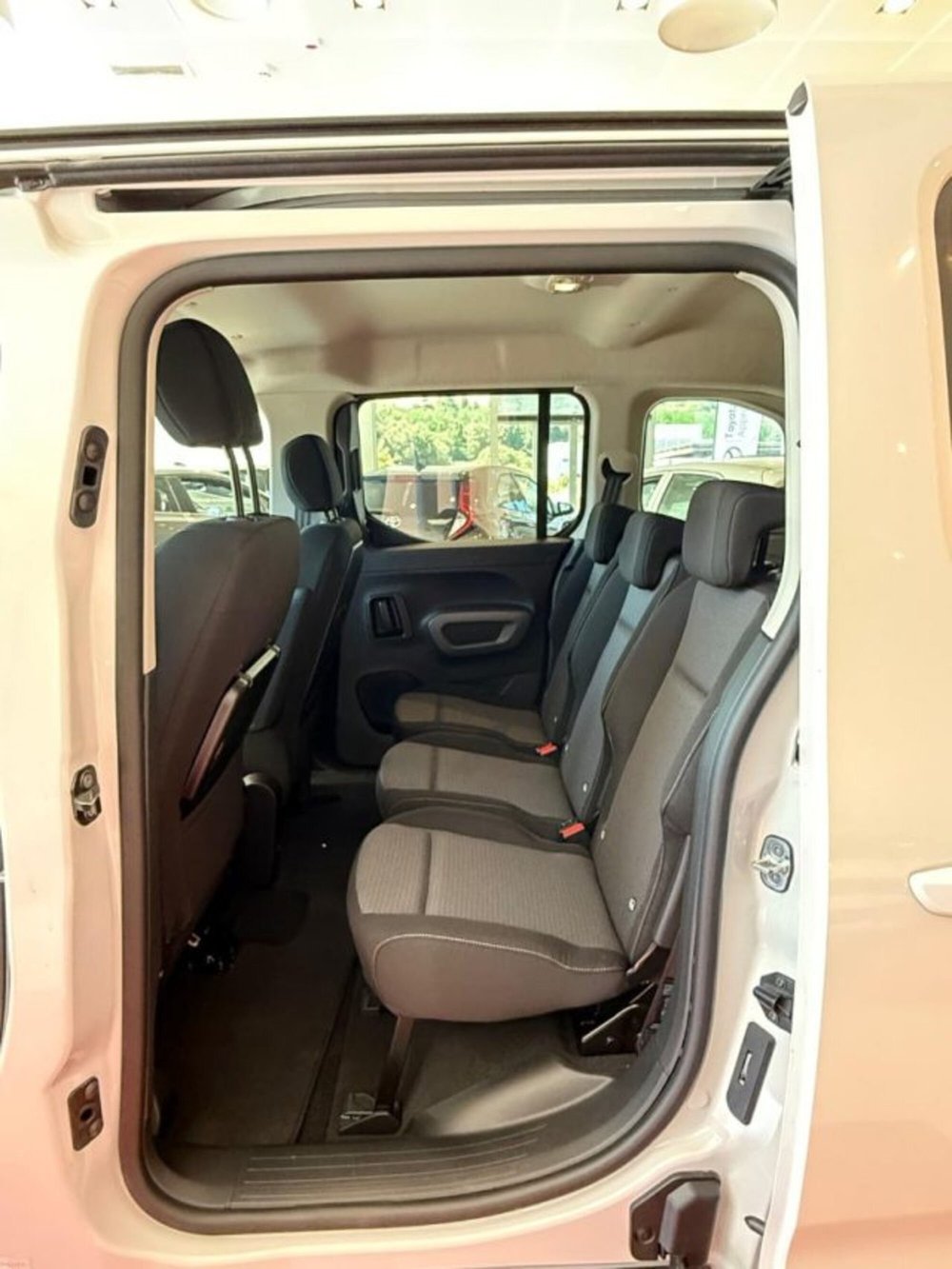Toyota Proace City Verso nuova a Sassari (8)