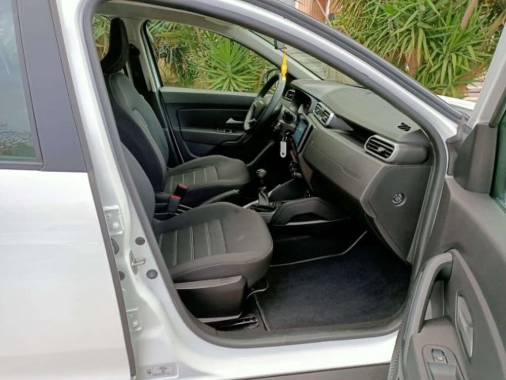 Dacia Duster usata a Firenze (11)