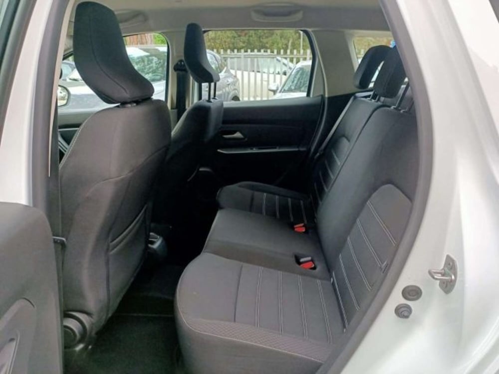 Dacia Duster usata a Firenze (9)