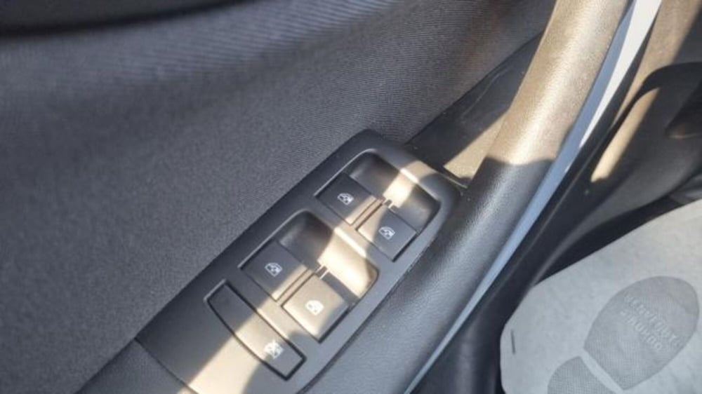 Opel Zafira usata a Savona (10)