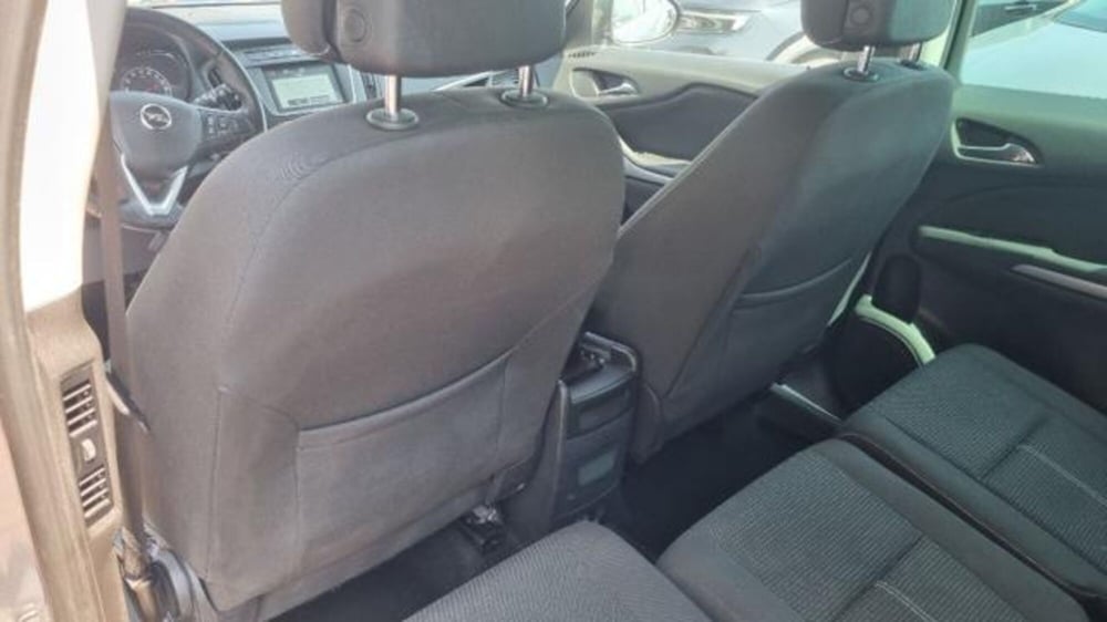 Opel Zafira usata a Savona (17)