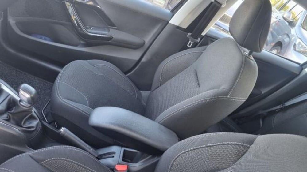 Peugeot 208 usata a Savona (12)