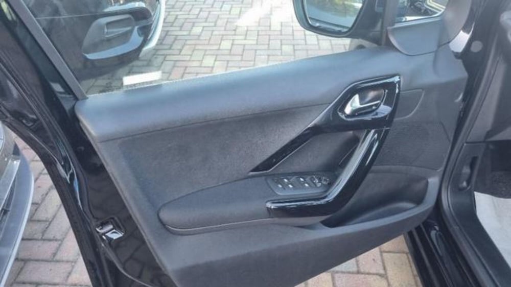 Peugeot 208 usata a Savona (18)