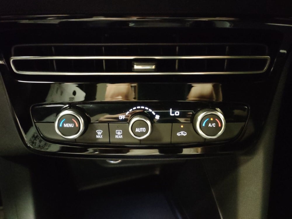 Opel Mokka nuova a Teramo (20)