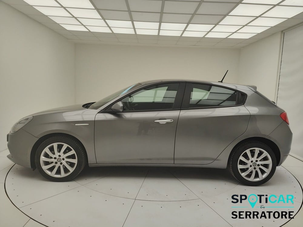 Alfa Romeo Giulietta usata a Como (4)