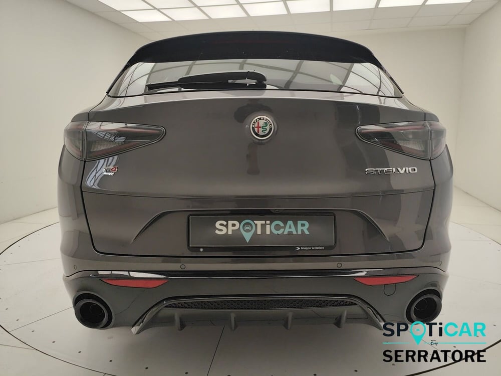 Alfa Romeo Stelvio usata a Como (6)