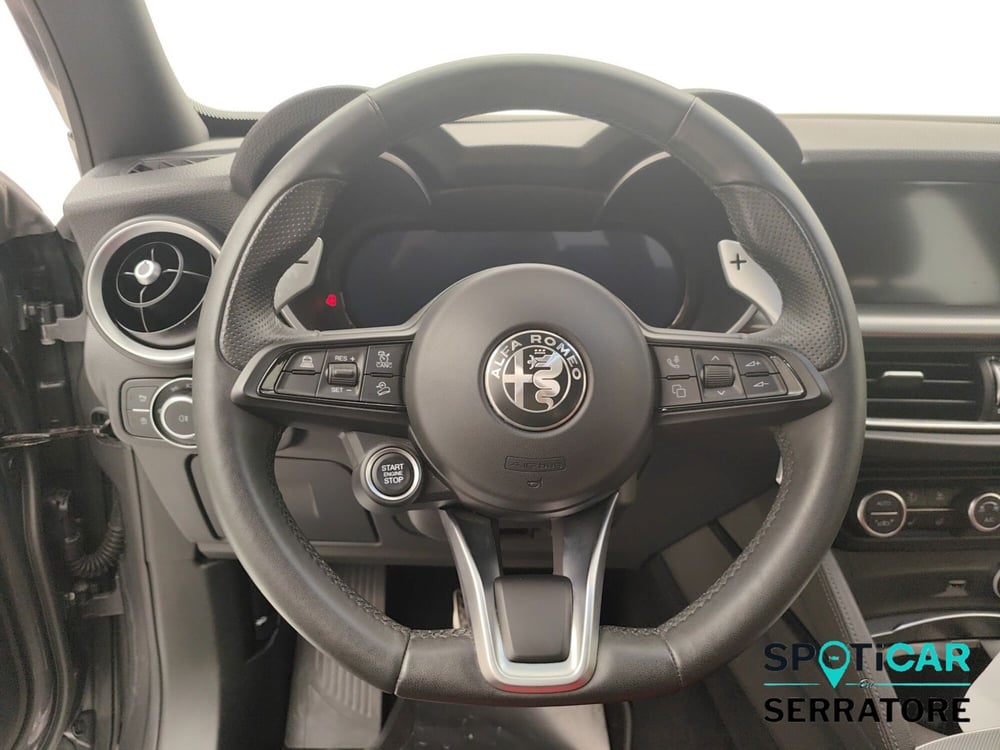 Alfa Romeo Stelvio usata a Como (8)