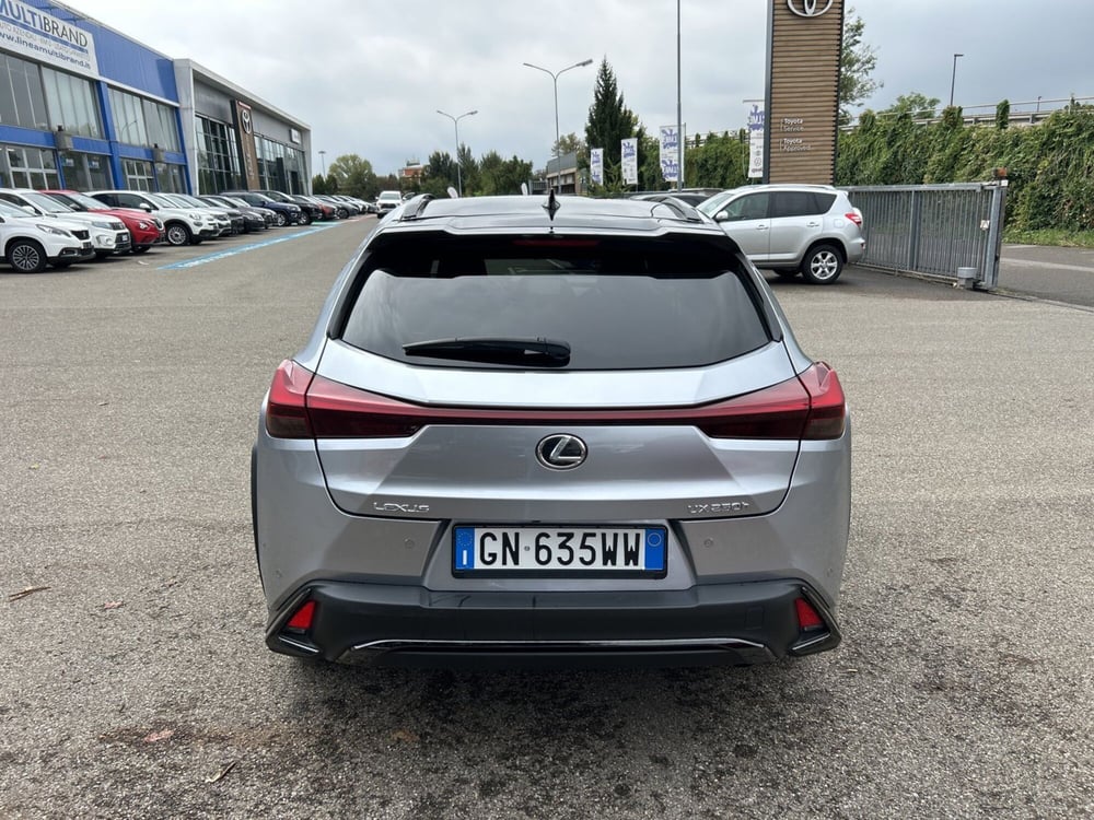 Lexus UX usata a Piacenza (5)