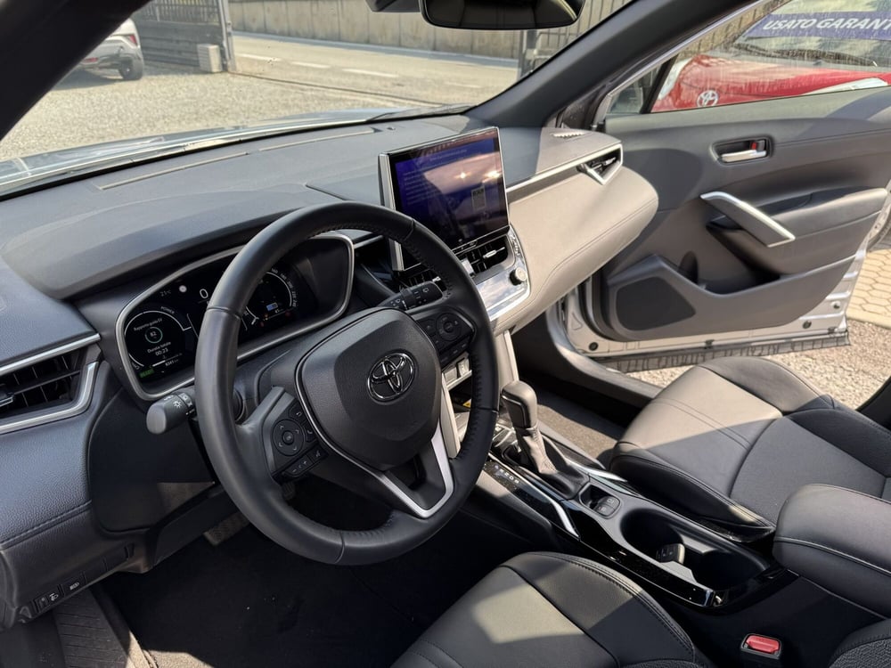 Toyota Corolla Cross Hybrid usata a Como (10)