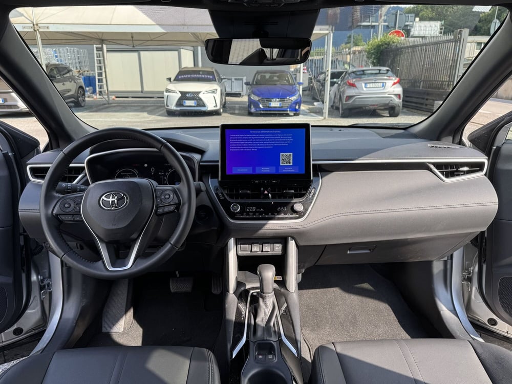 Toyota Corolla Cross Hybrid usata a Como (8)