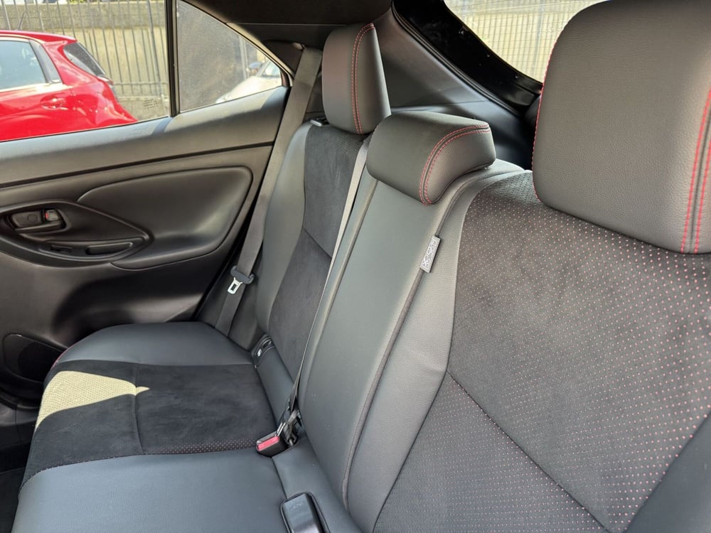 Toyota Yaris Cross usata a Como (8)