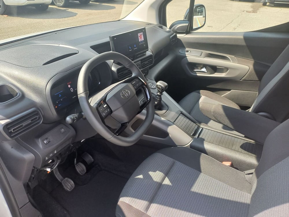 Toyota Proace City Verso nuova a Brescia (6)