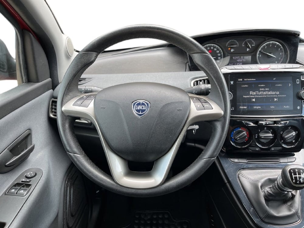 Lancia Ypsilon usata a Torino (12)