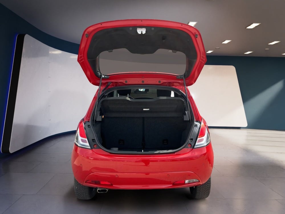 Lancia Ypsilon usata a Torino (7)