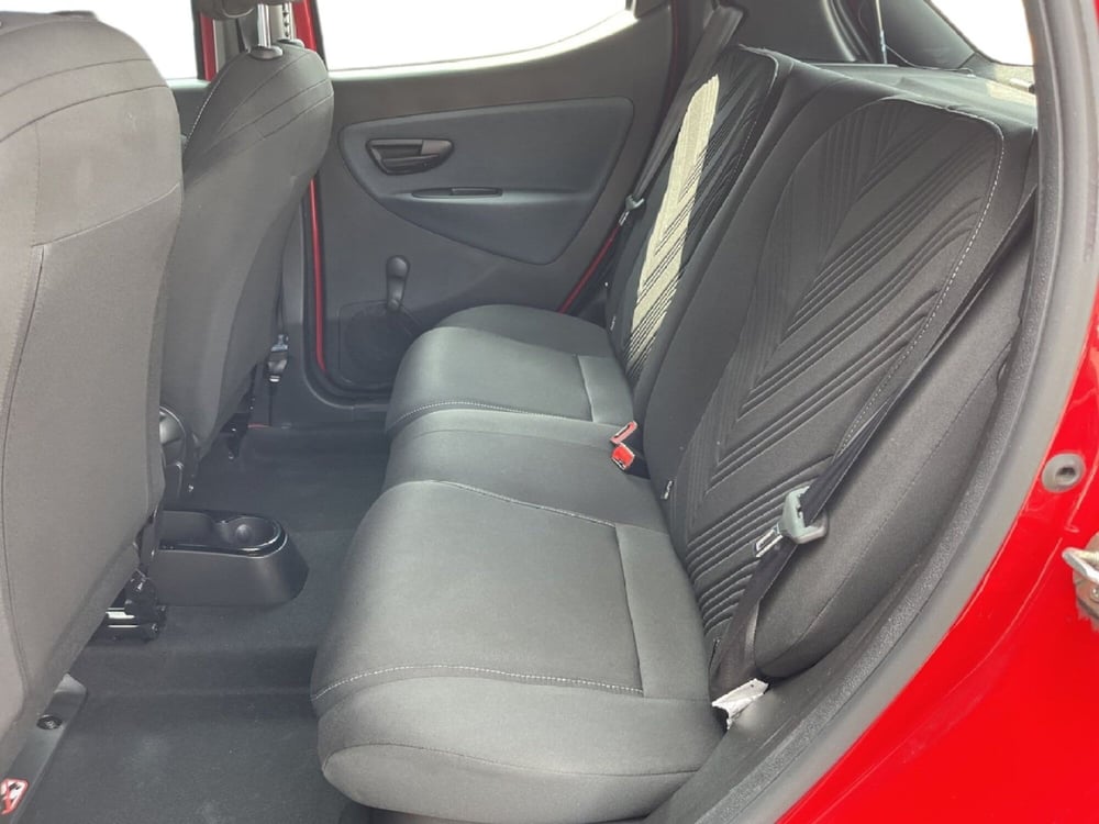 Lancia Ypsilon usata a Torino (9)