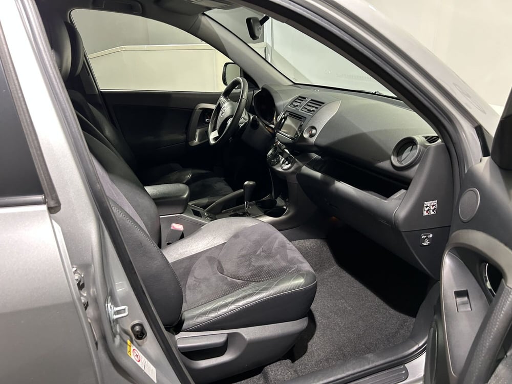 Toyota Rav4 usata a Milano (13)