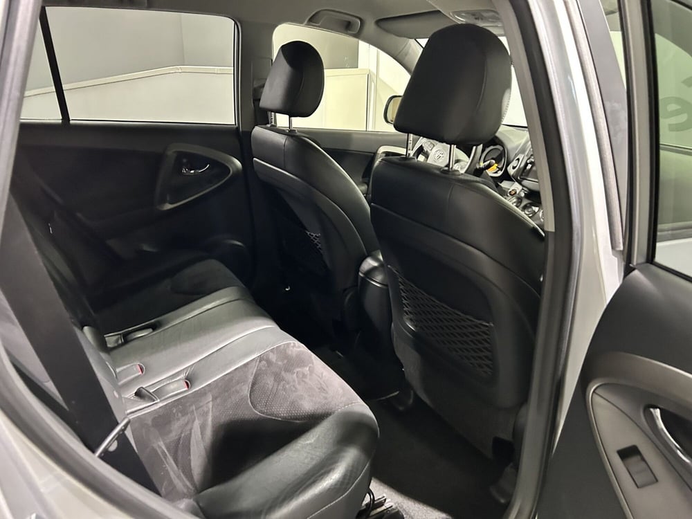 Toyota Rav4 usata a Milano (14)