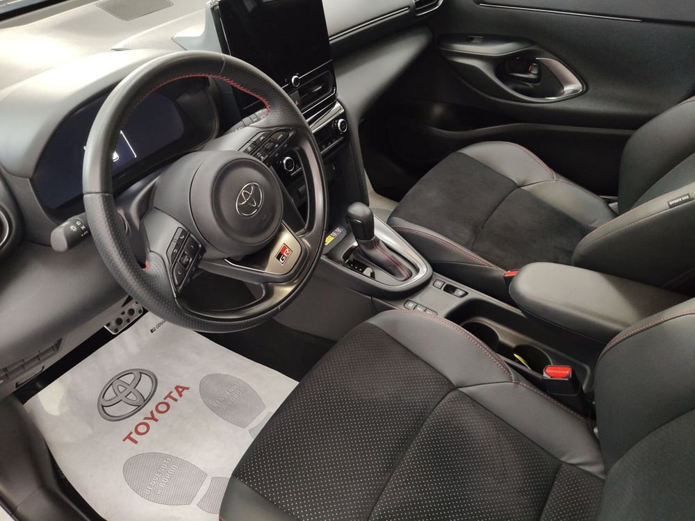 Toyota Yaris Cross usata a Roma (12)