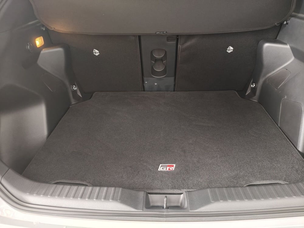 Toyota Yaris Cross usata a Roma (13)