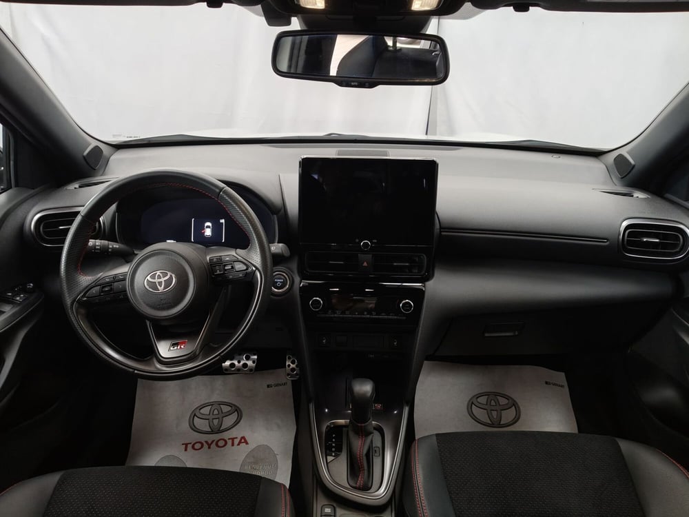 Toyota Yaris Cross usata a Roma (8)