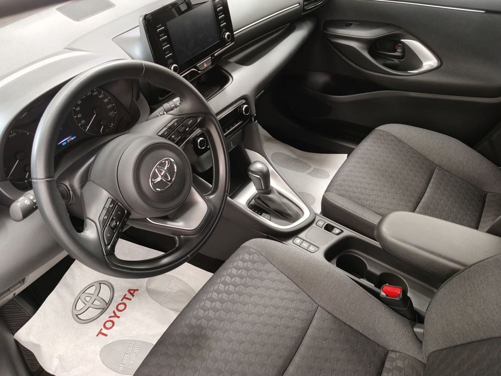Toyota Yaris usata a Roma (12)