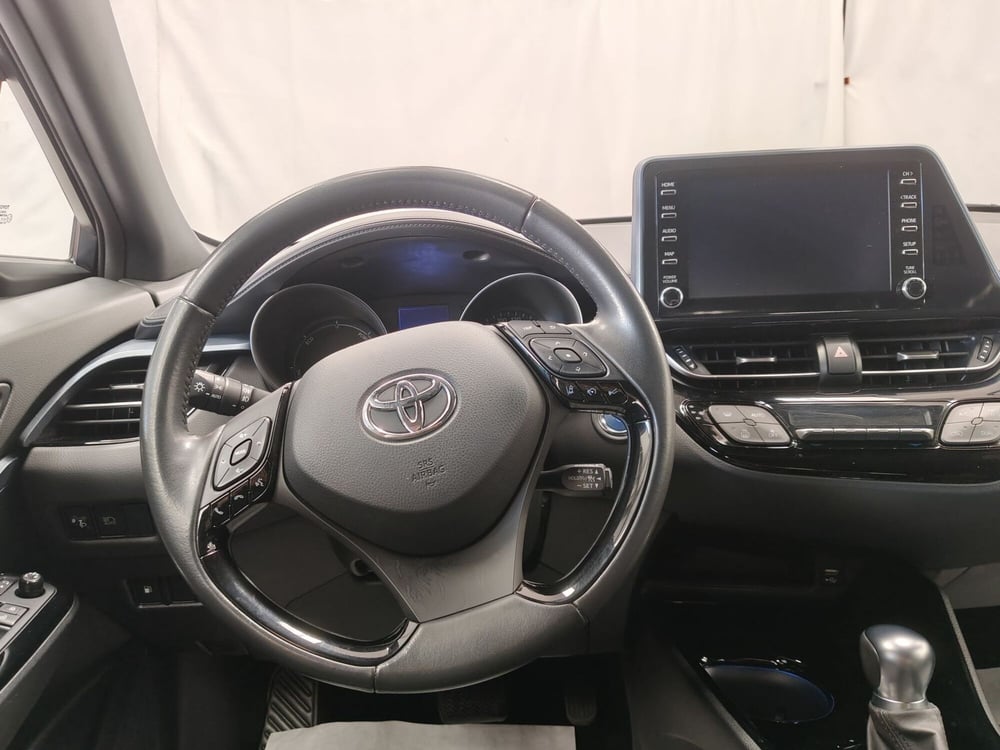 Toyota Toyota C-HR usata a Roma (11)