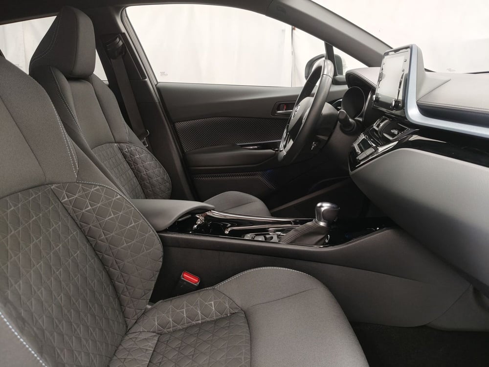 Toyota Toyota C-HR usata a Roma (6)