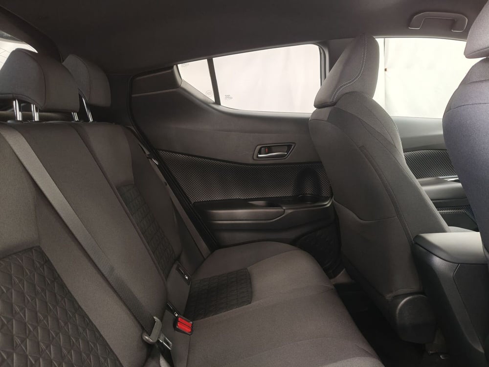 Toyota Toyota C-HR usata a Roma (8)