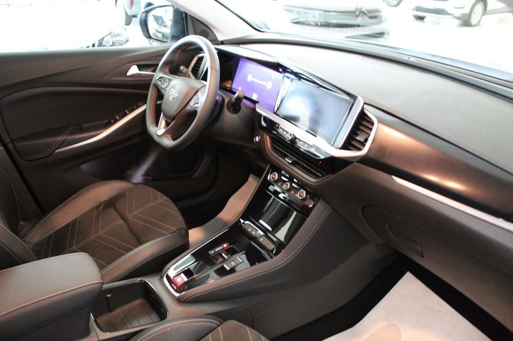 Opel Grandland usata a Cremona (9)