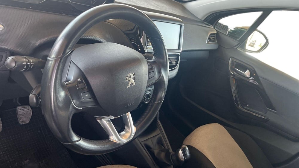 Peugeot 208 usata a Catania (12)