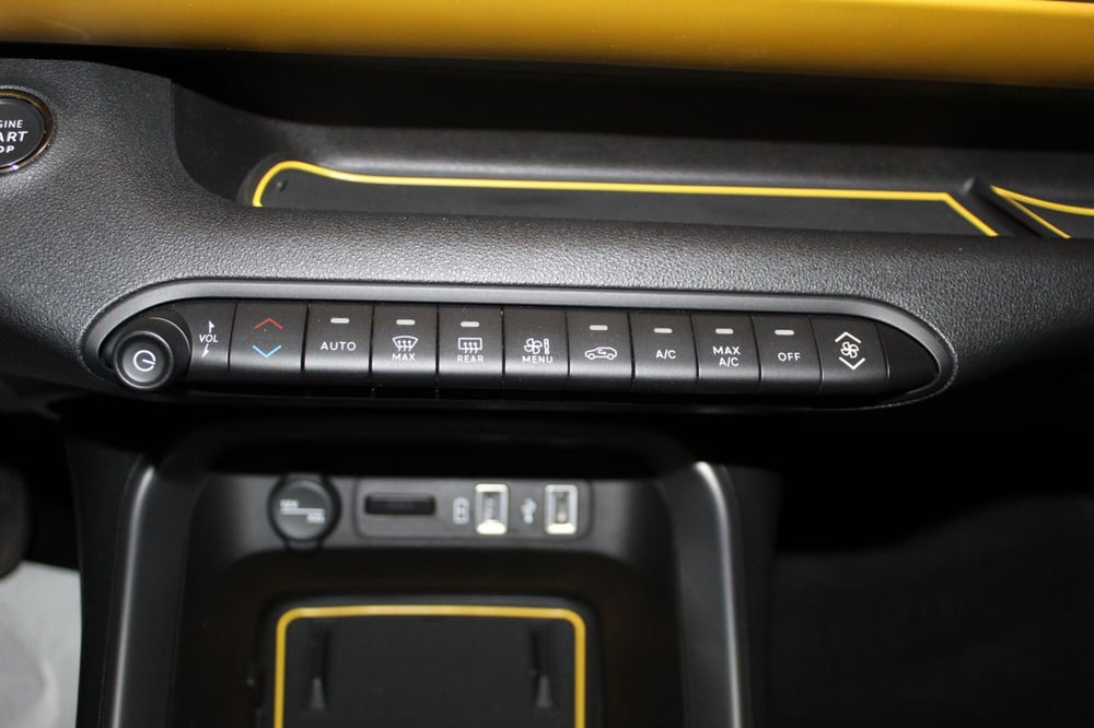 Jeep Avenger usata a Cremona (13)