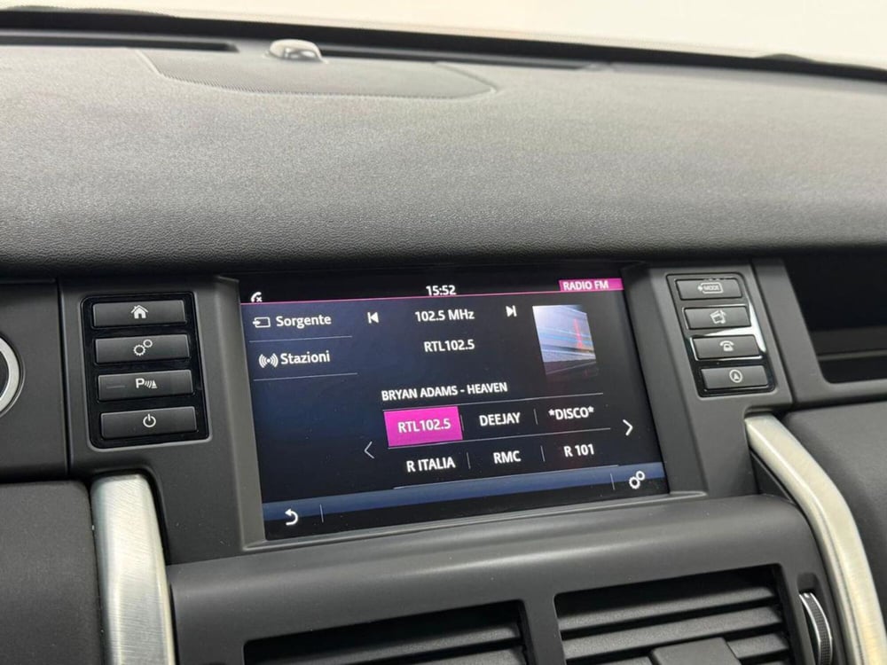 Land Rover Discovery Sport usata a Como (11)