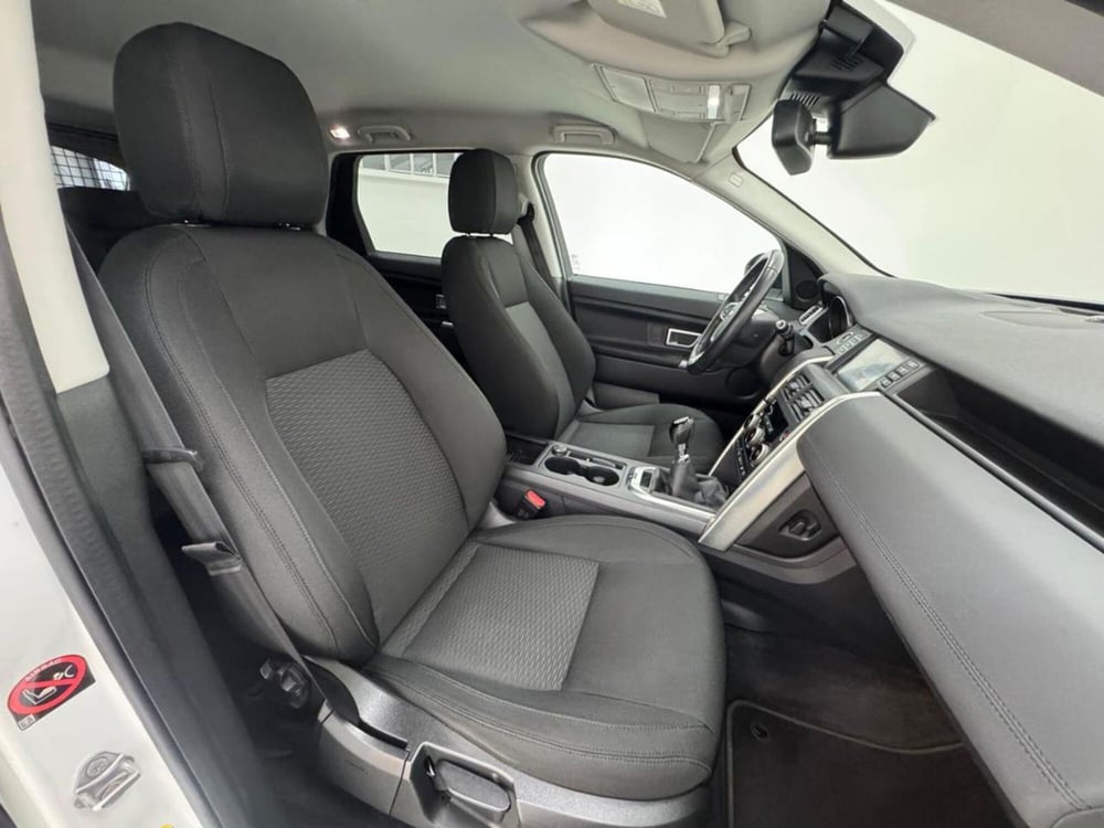 Land Rover Discovery Sport usata a Como (3)