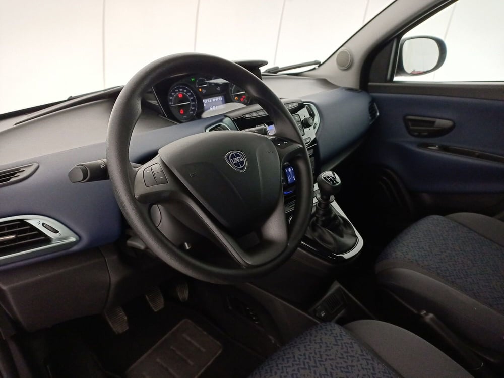 Lancia Ypsilon usata a Barletta-Andria-Trani (5)