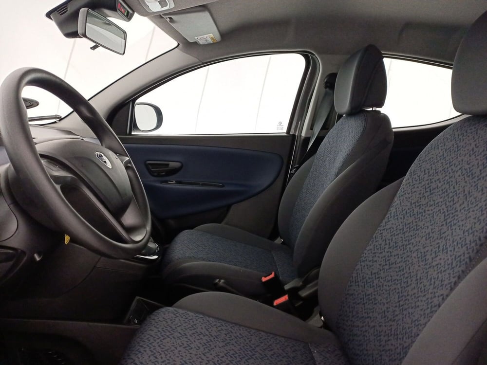 Lancia Ypsilon usata a Barletta-Andria-Trani (6)