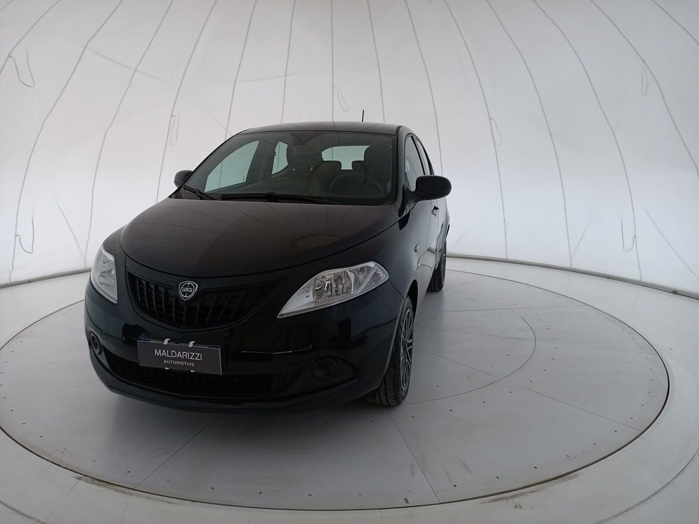 Lancia Ypsilon usata a Bari