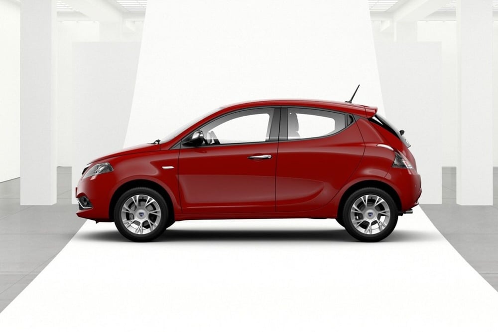 Lancia Ypsilon usata a Pescara (10)