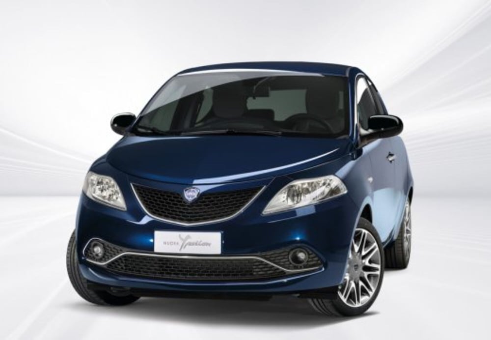 Lancia Ypsilon usata a Pescara (15)
