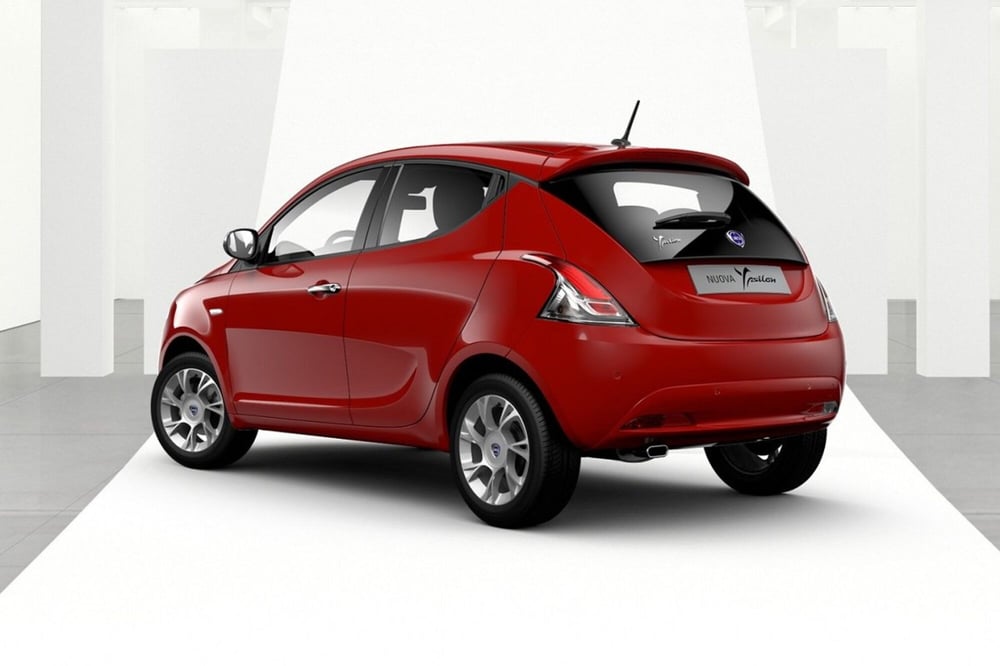 Lancia Ypsilon usata a Pescara (7)