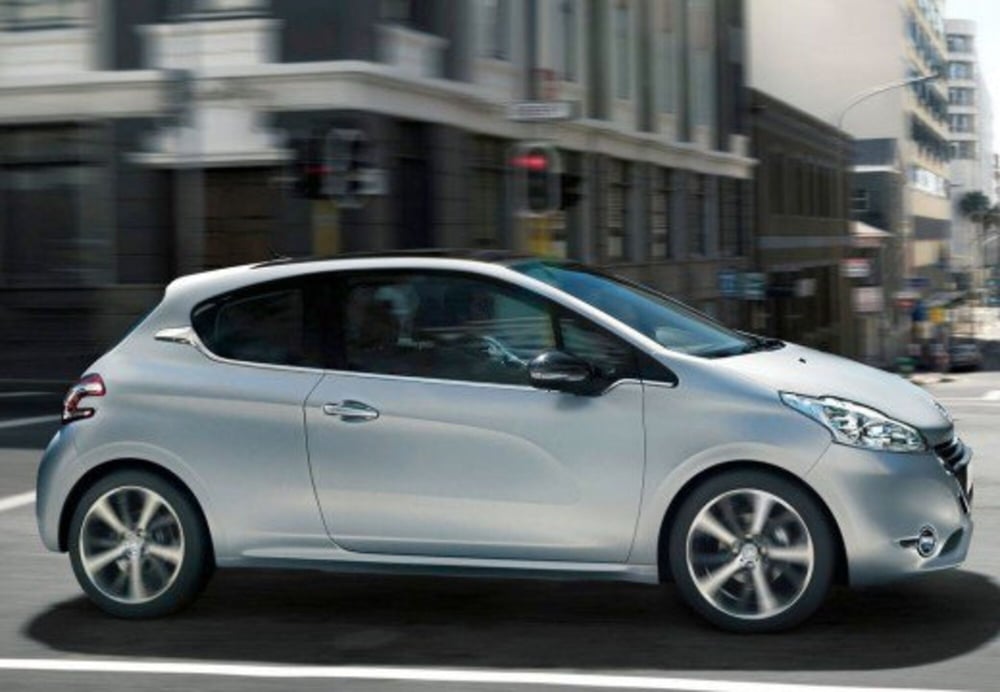 Peugeot 208 usata a Pescara (15)