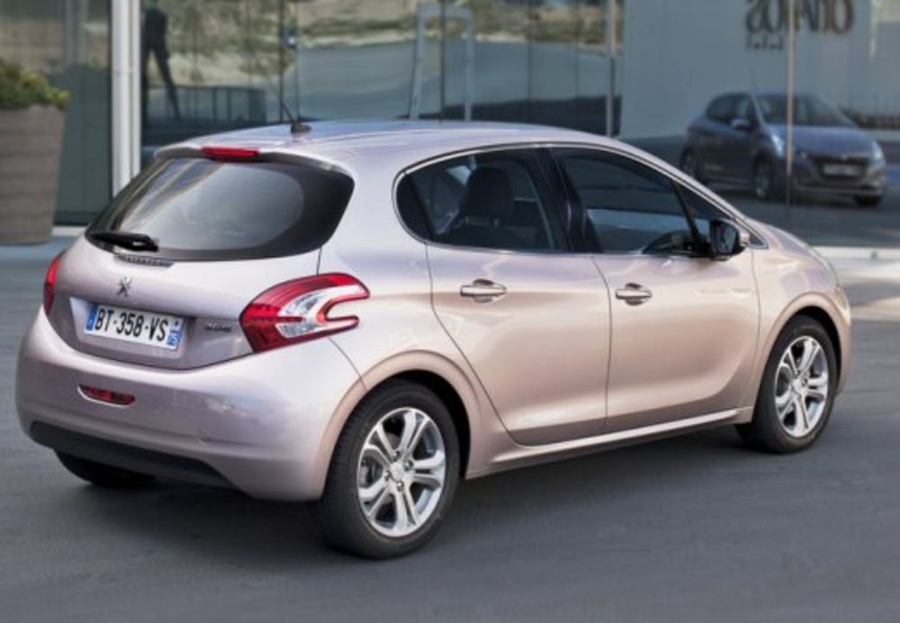 Peugeot 208 usata a Pescara (9)